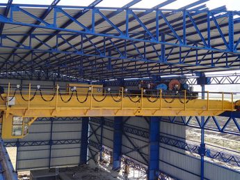 Overhead-crane-to-Hungary